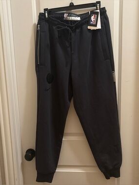 NWT Nike NBA Authentics Dallas Mavs Standard Issue Jogger Sweatpants Sz Medium